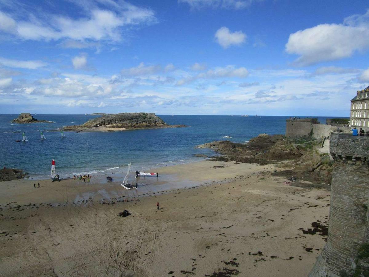 Jacques Melchior Meuble De Tourisme 3 Etoiles Intra Muros Saint-Malo Exterior photo